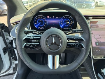 Mercedes-Benz EQE 350 4MATIC Electric Art Edition (foto 17)