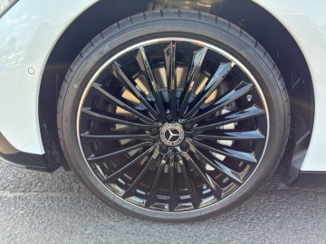 Mercedes-Benz EQE 350 4MATIC Electric Art Edition (foto 25)