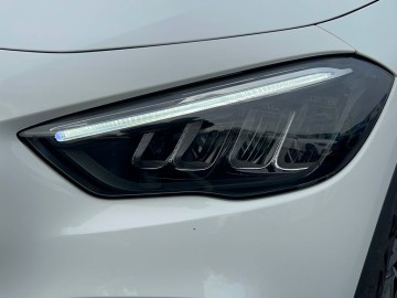 Mercedes-Benz GLA 200 d 4MATIC (foto 8)