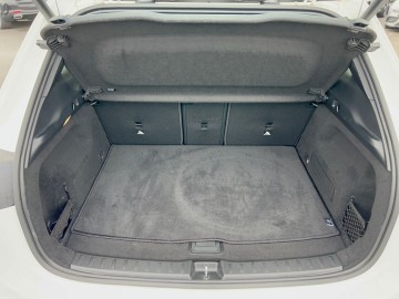 Mercedes-Benz GLA 200 d 4MATIC (foto 11)
