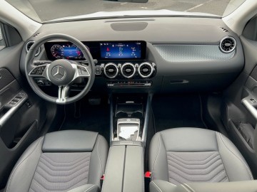 Mercedes-Benz GLA 200 d 4MATIC (foto 15)
