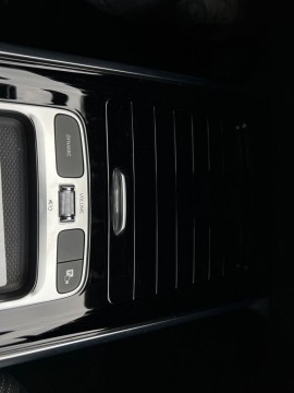 Mercedes-Benz GLA 200 d 4MATIC (foto 26)