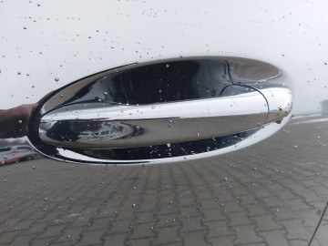 Mercedes-Benz GLA180d (foto 24)