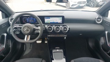 Mercedes-Benz A 250 e (foto 10)
