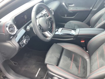 Mercedes-Benz CLA 200d Shooting Brake (foto 14)