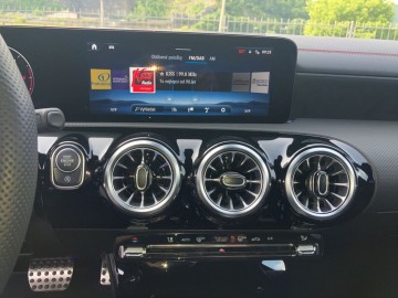 Mercedes-Benz CLA 200d Shooting Brake (foto 18)