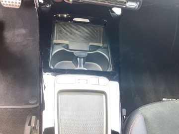 Mercedes-Benz CLA 200d Shooting Brake (foto 19)