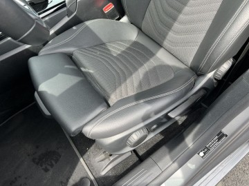 Mercedes-Benz CLA 250 e (foto 11)