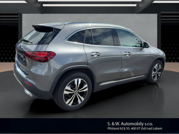 Mercedes-Benz GLA 200 d (foto 4)