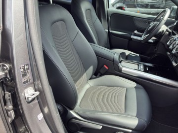 Mercedes-Benz GLA 200 d (foto 9)