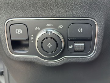 Mercedes-Benz GLA 200 d (foto 20)