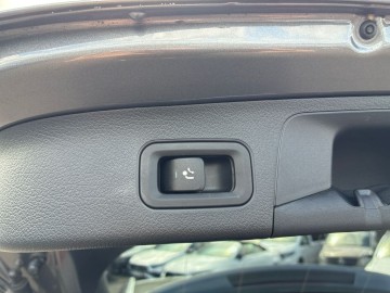 Mercedes-Benz GLA 200 d (foto 26)