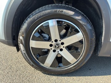 Mercedes-Benz GLB 180 d (foto 25)