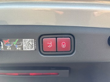 Mercedes-Benz E 220 d 4MATIC (foto 26)