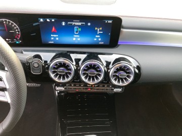 Mercedes-Benz CLA 250 e Shooting Brake (foto 22)