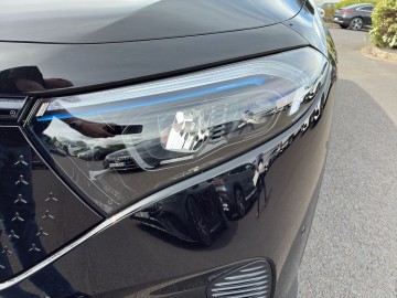 Mercedes-Benz EQB 250+ (foto 8)