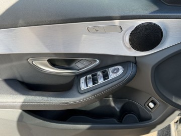 Mercedes-Benz C 300 d 4MATIC T (foto 23)