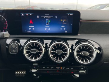 Mercedes-Benz A 200d (foto 18)