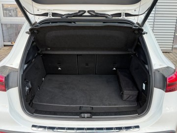 Mercedes-Benz GLA180d (foto 11)