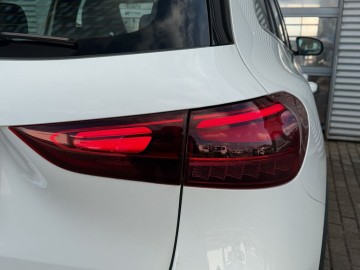 Mercedes-Benz GLA180d (foto 12)