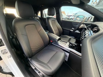 Mercedes-Benz GLA180d (foto 26)