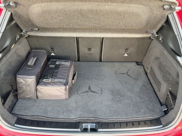 Mercedes-Benz  EQA 250 (foto 11)