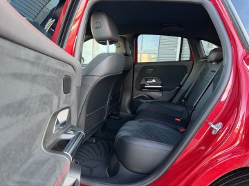 Mercedes-Benz  EQA 250 (foto 13)