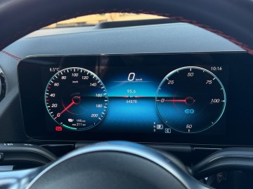 Mercedes-Benz  EQA 250 (foto 16)