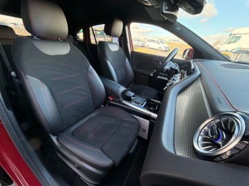 Mercedes-Benz  EQA 250 (foto 28)