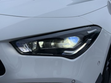 Mercedes-Benz CLA 45 AMG Shooting Brake CLA 45 AMG Shooting Brake (foto 8)