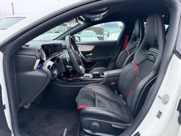 Mercedes-Benz CLA 45 AMG Shooting Brake CLA 45 AMG Shooting Brake (foto 14)