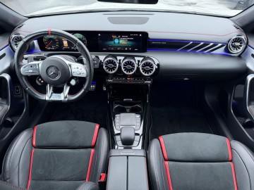 Mercedes-Benz CLA 45 AMG Shooting Brake CLA 45 AMG Shooting Brake (foto 15)