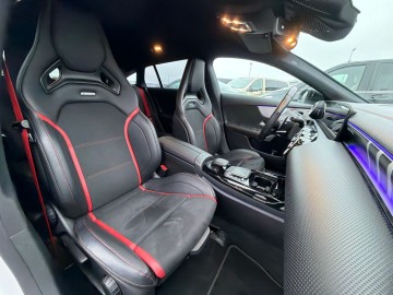 Mercedes-Benz CLA 45 AMG Shooting Brake CLA 45 AMG Shooting Brake (foto 28)