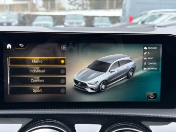 Mercedes-Benz CLA 45 AMG Shooting Brake CLA 45 AMG Shooting Brake (foto 30)