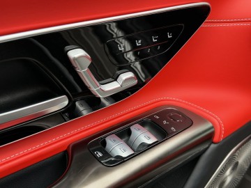 Mercedes-Benz SL 63 AMG (foto 25)