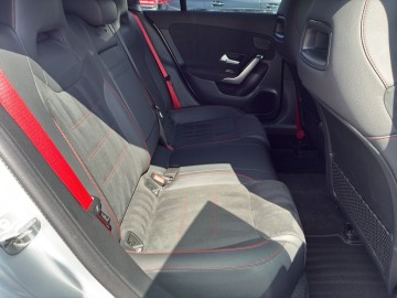 Mercedes-AMG CLA 35 4MATIC Shooting Brake (foto 19)