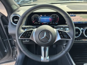 Mercedes-Benz GLB 180 d (foto 17)