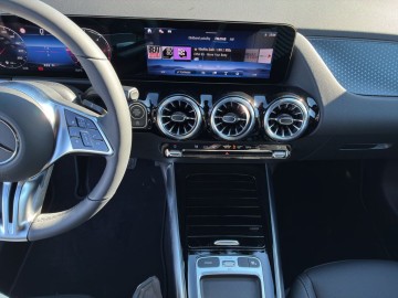 Mercedes-Benz B 200 d Progressive Edition (foto 18)