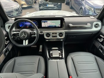 Mercedes-Benz G 580 s technologií EQ (foto 15)