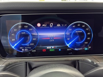 Mercedes-Benz G 580 s technologií EQ (foto 16)