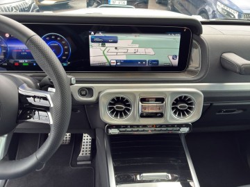 Mercedes-Benz G 580 s technologií EQ (foto 18)
