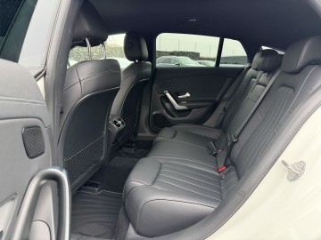 Mercedes-Benz CLA 200 Shooting Brake (foto 13)