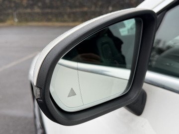 Mercedes-Benz CLA 200 Shooting Brake (foto 22)