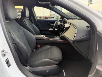 Mercedes-Benz E 220 d 4MATIC (foto 9)