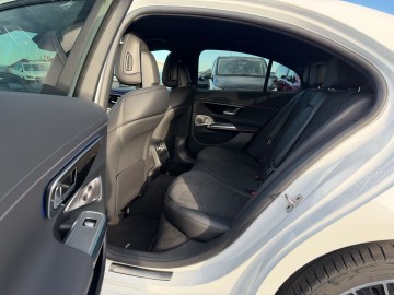 Mercedes-Benz E 220 d 4MATIC (foto 13)