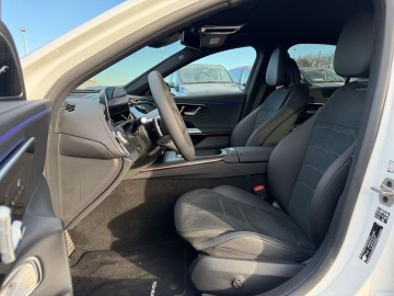 Mercedes-Benz E 220 d 4MATIC (foto 14)