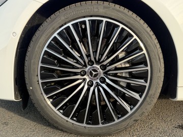 Mercedes-Benz E 220 d 4MATIC (foto 25)