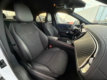 Mercedes-Benz E 220 d 4MATIC (foto 28)