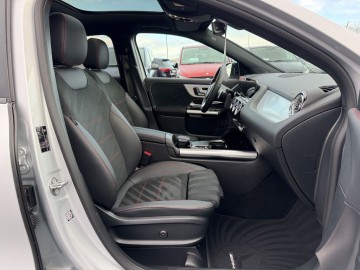 Mercedes-Benz GLA 250e (foto 9)