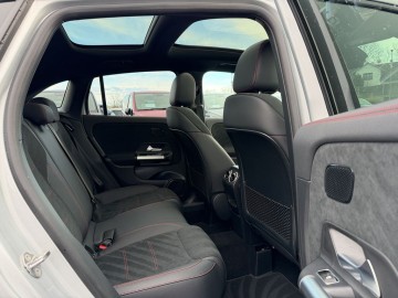 Mercedes-Benz GLA 250e (foto 10)